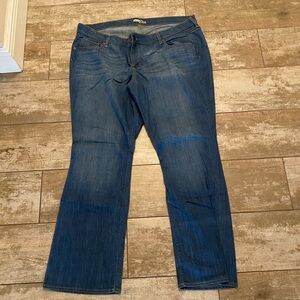 NWOT Old Navy the Diva jeans